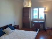 643341 Quarto com cama de casal em.