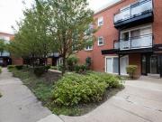 6435 43 N. Damen Ave. 3 Bedroom | 2 Bath D1