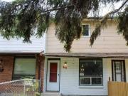 647 Langside St Winnipeg MB R3B 2T9 2 Bedroom House for...