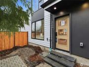 6547 11th Ave NW Unit B, Seattle, WA 98117