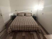656981 Quarto com cama de casal, com casa de.