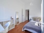 659641 Quarto com cama de solteiro em.