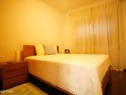 665922 Quarto com cama de casal em.