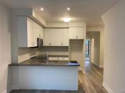 665 Cricklewood Dr Mississauga ON L5G 0B9 2 Bedroom...