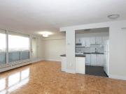 666 Spadina Ave. Sussex Square 666 Spadina Ave. Sussex...