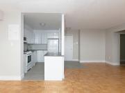 666 Spadina Ave. Sussex Square 666 Spadina Ave. Sussex...