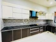 666 Yd² Upper portion for Rent