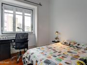 669174 Quarto com cama de casal em.