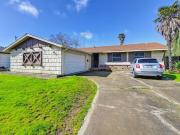 6730 50th St, Sacramento, CA 95823