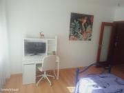 678235 Quarto com cama de solteiro em.