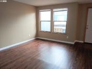 6822 se woodstock blvd