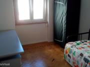 68446 Quarto com cama de solteiro em.