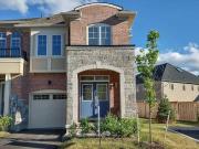68 Dundonald Trail Newmarket ON L3Y 0E1 4 Bedroom...