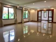 690 sqm 6BR House for Rent at Hillsborough Alabang...