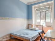 69991 Quarto com cama de casal em apartamento.