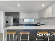 MODERN 2 BEDROOM TOWNHOUSE IN WATERSIDE ESTATE! MODERN 2 BEDROOM TOWNHOUSE IN WATERSIDE ESTATE!