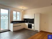 69m² DG Wohnung im revitalisierten Altbau mit Balkon und...