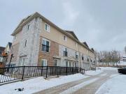 6 122 Courtland Avenue E, Kitchener, ON, N2G 0B8...