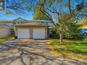 6 445 Kingscourt Drive, Waterloo, ON, N2K 3R4 townhouse...