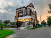 6.5 marla corner designer solid house for sale near park