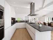 Elegante Eckvilla am Waldrand in Belmont sur Lausanne