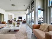 6,5 Zimmer 220 m² 880.000 € Kaufpreis Wohnungen in Regens.