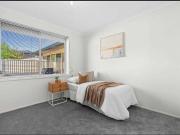 6.6KW SOLAR SYSTEM WITH 20 PANELS AND 5KW INVERTER!