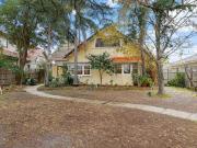 6 Airdrie Road, Caulfield North VIC 3161 House For Rent...