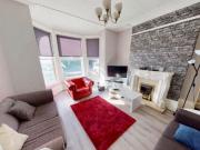 6 Bed 8 St Michael's Terrace, Headingley, Leeds LS6...