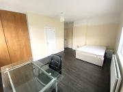 6 bed Annexe to rent in Portsmouth Hampshire, PO5, from...