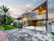 6 Bed Designer House At Ideal Location