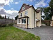 6 bed detached house inclusive of bills