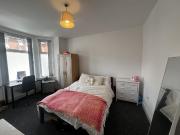 6 bed End of Terrace to rent in Nottingham...