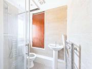 6 bed house for sale