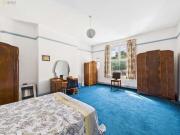 6 bed house for sale