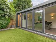 6 bed house for sale