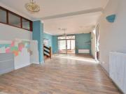 6 bed house for sale