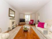 6 bed house for sale