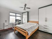 6 bed house for sale