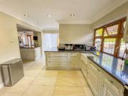 6 bed house for sale