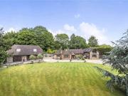 6 bed house for sale
