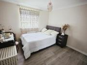 6 bed house for sale