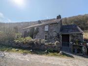 6 bed house for sale