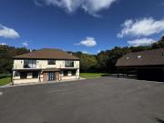 6 bed house for sale