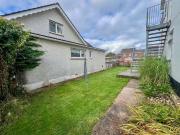 6 bed house for sale