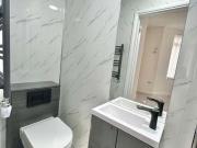 6 bed house for sale