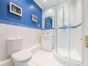 6 bed house for sale