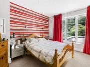 6 bed house for sale