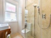 6 bed house for sale