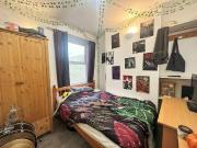 6 bed house for sale